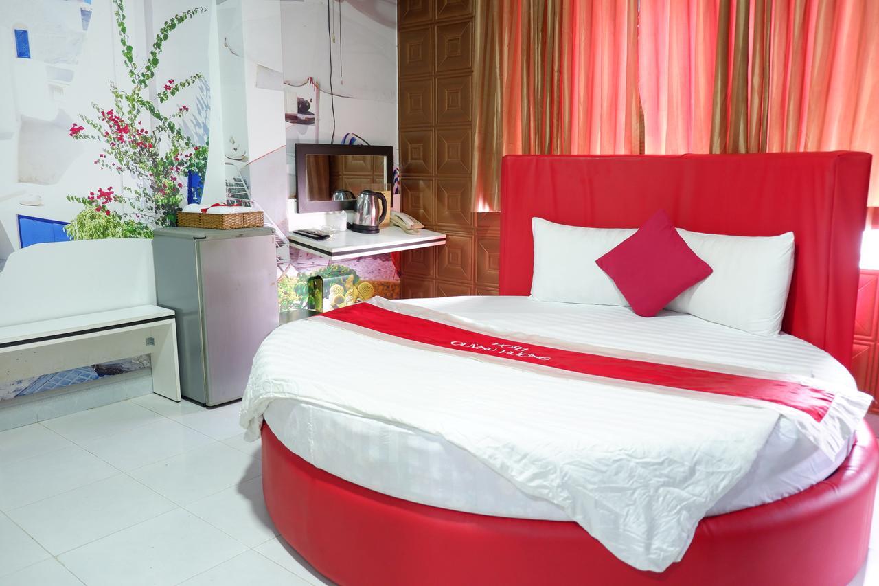 Quynh Huong Hotel