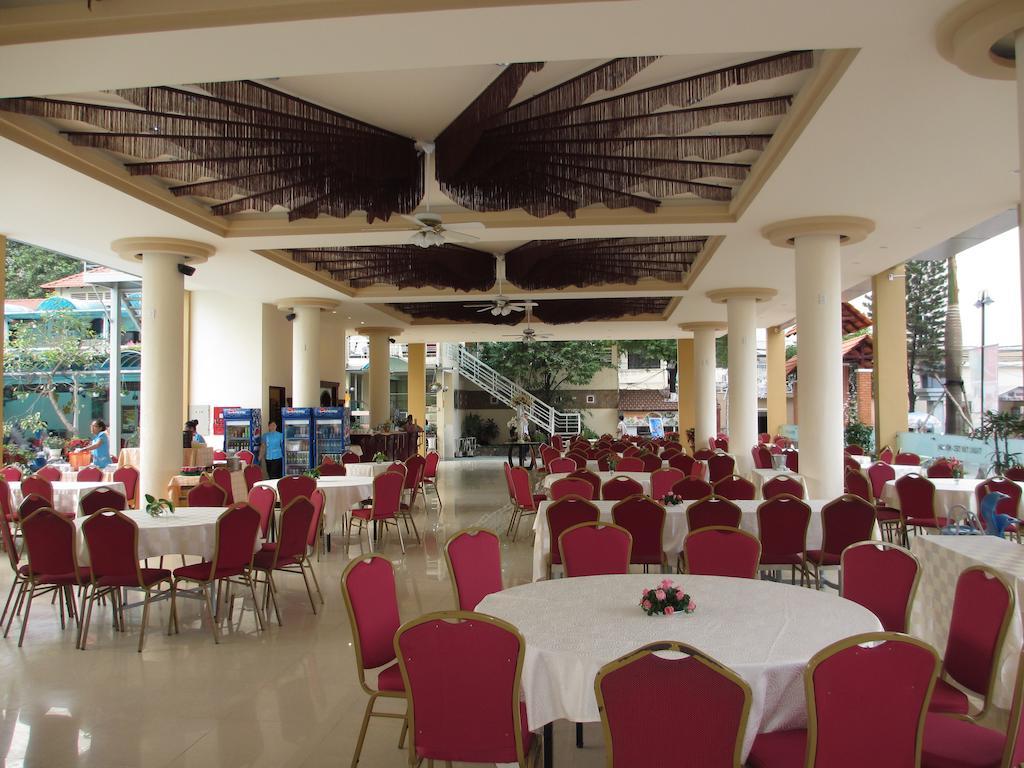 Hotel First Hotel - New Wing 4*