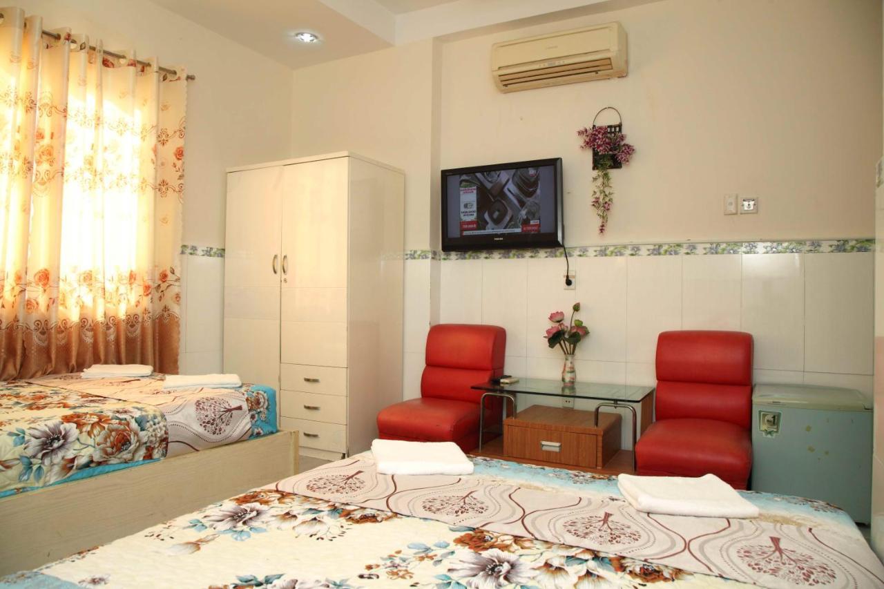 Expats Minh Quang Ho Chi Minh City