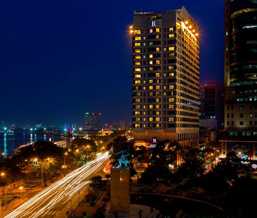 Renaissance Riverside Sài Gòn Khách sạn