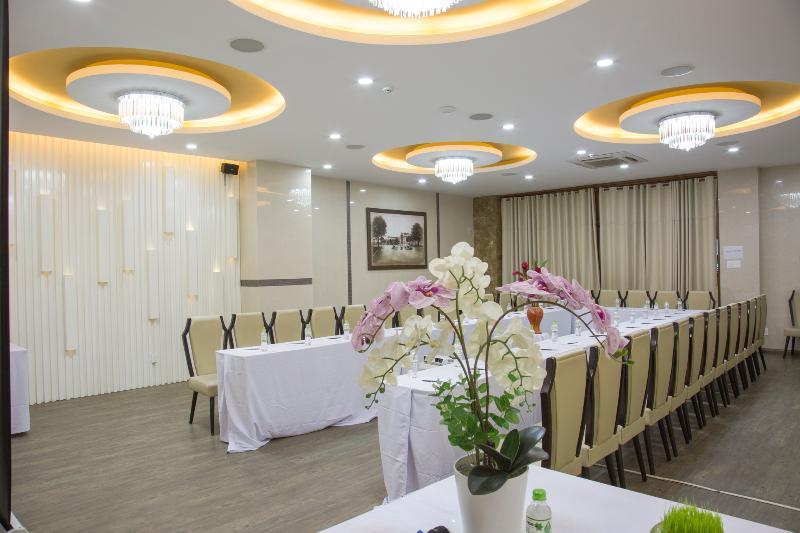 Singita Saigon Boutique Jeonse & Travel W Special Airport Service Deals Hotel 4*
