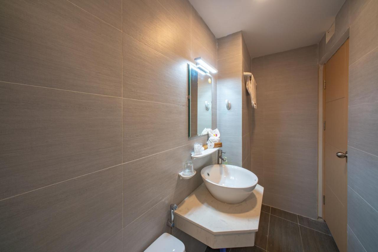 Capsule hotel 24h Saigon 2*