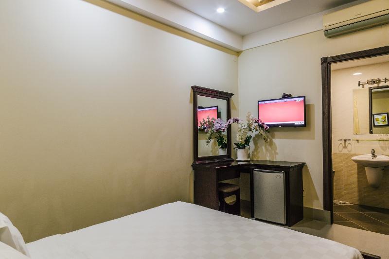 Singita Saigon Boutique Jeonse & Travel W Special Airport Service Deals Hotel 4*