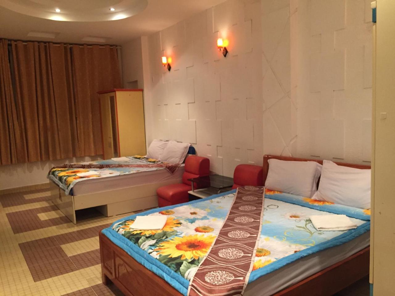 Expats Minh Quang Hotel
