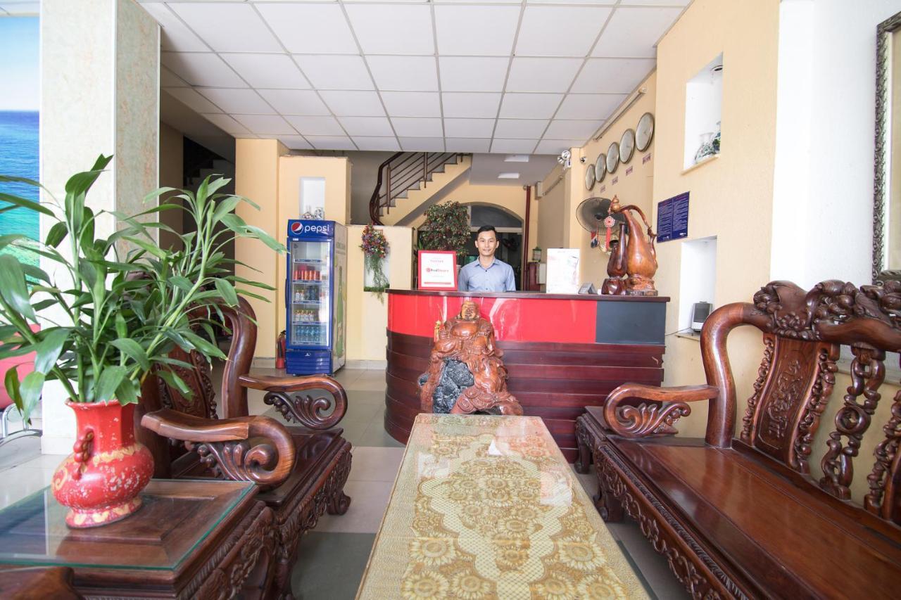 Khách sạn Reddoorz Near Aeon Mall Tan Phu 2 TP. Hồ Chí Minh