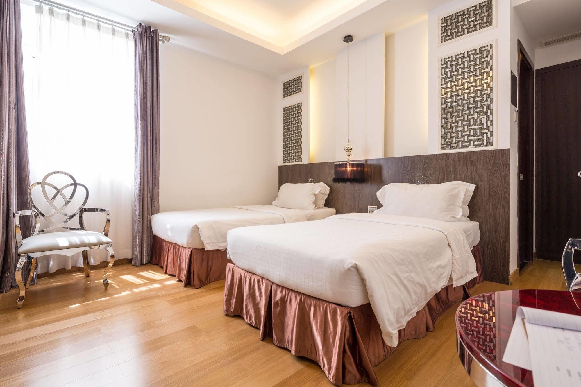 Hotel A&em Ba Trung 3*