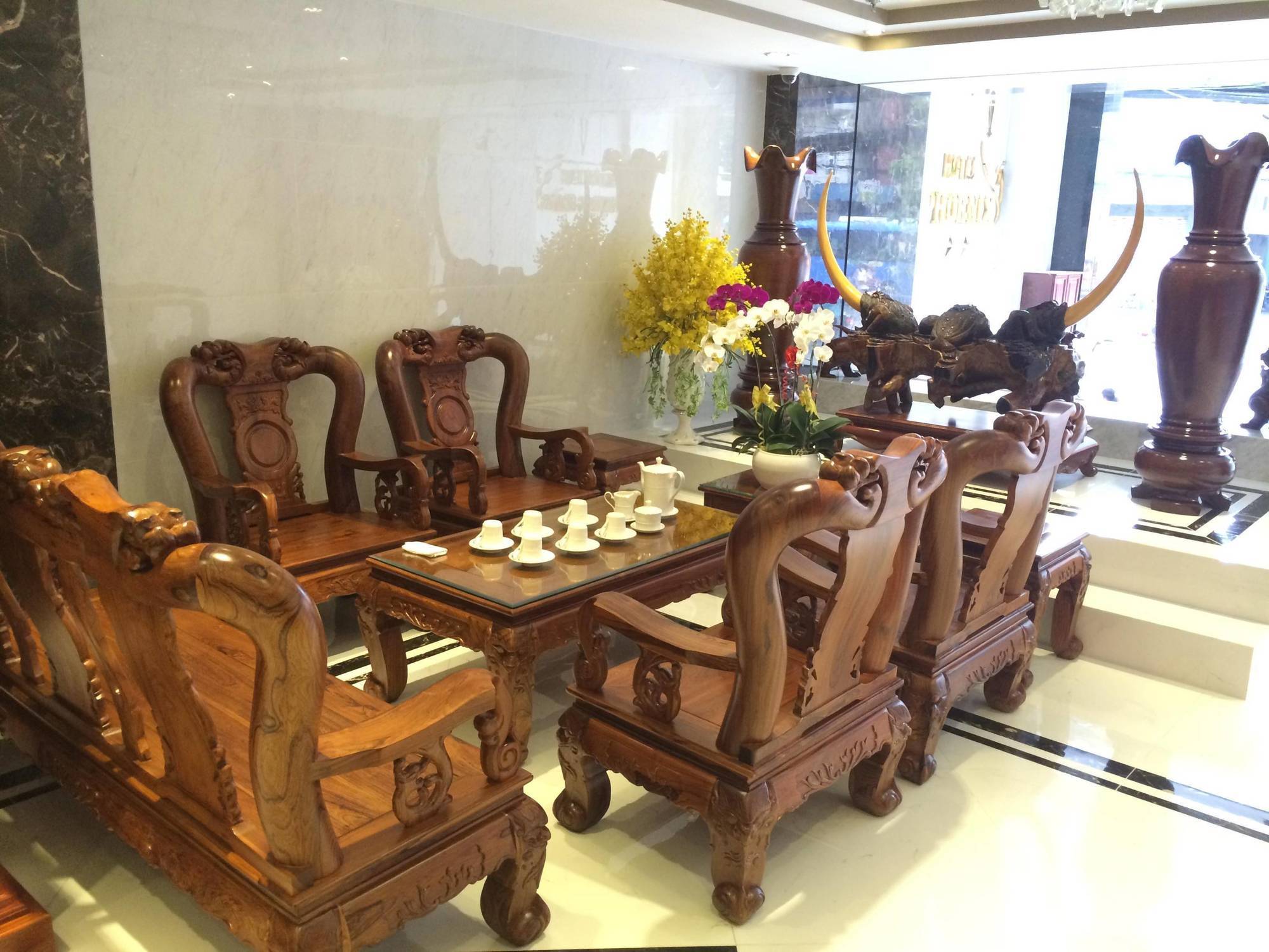 Phoenix Saigon 2*