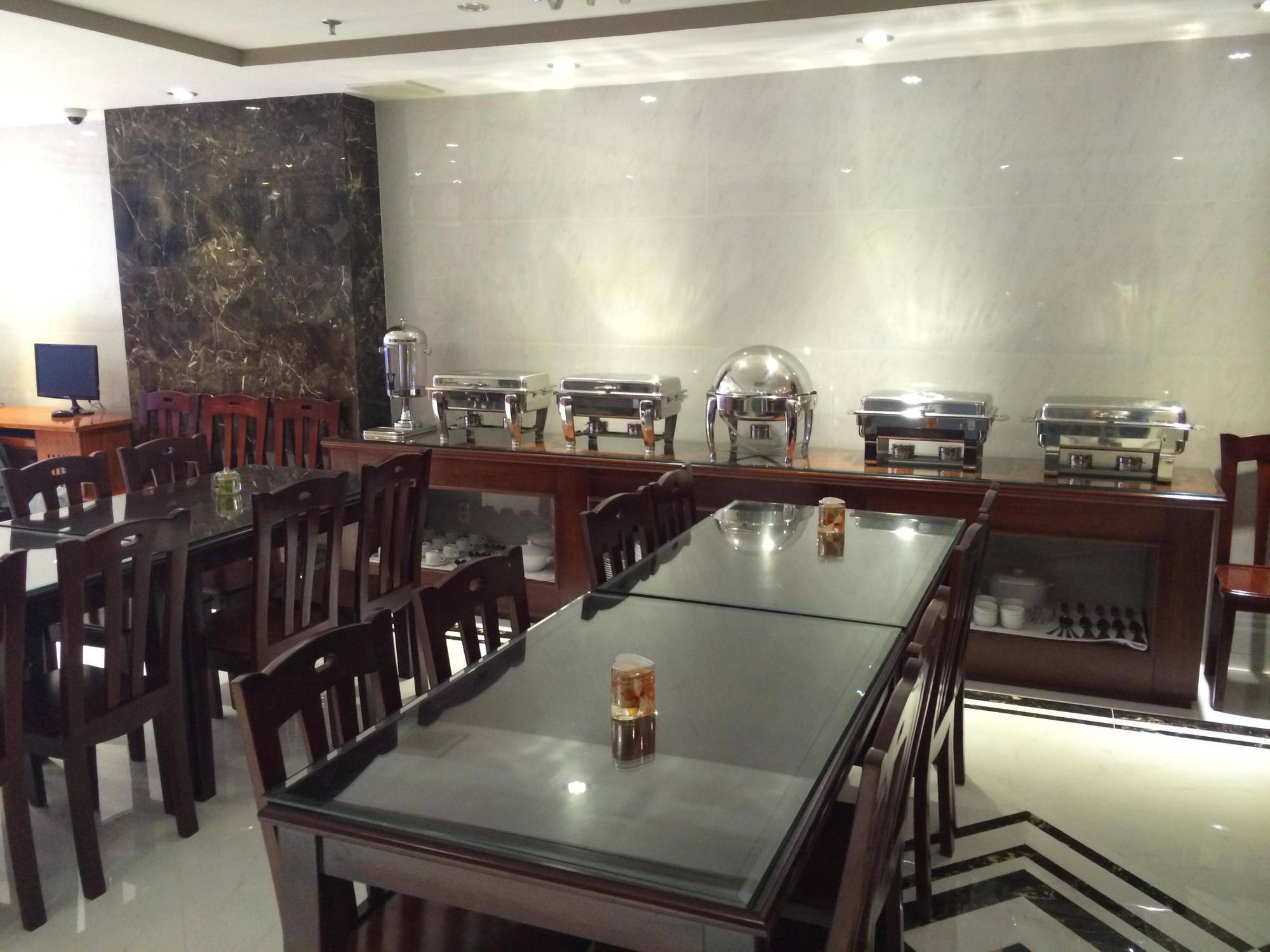 Hotel Phoenix Saigon 2*