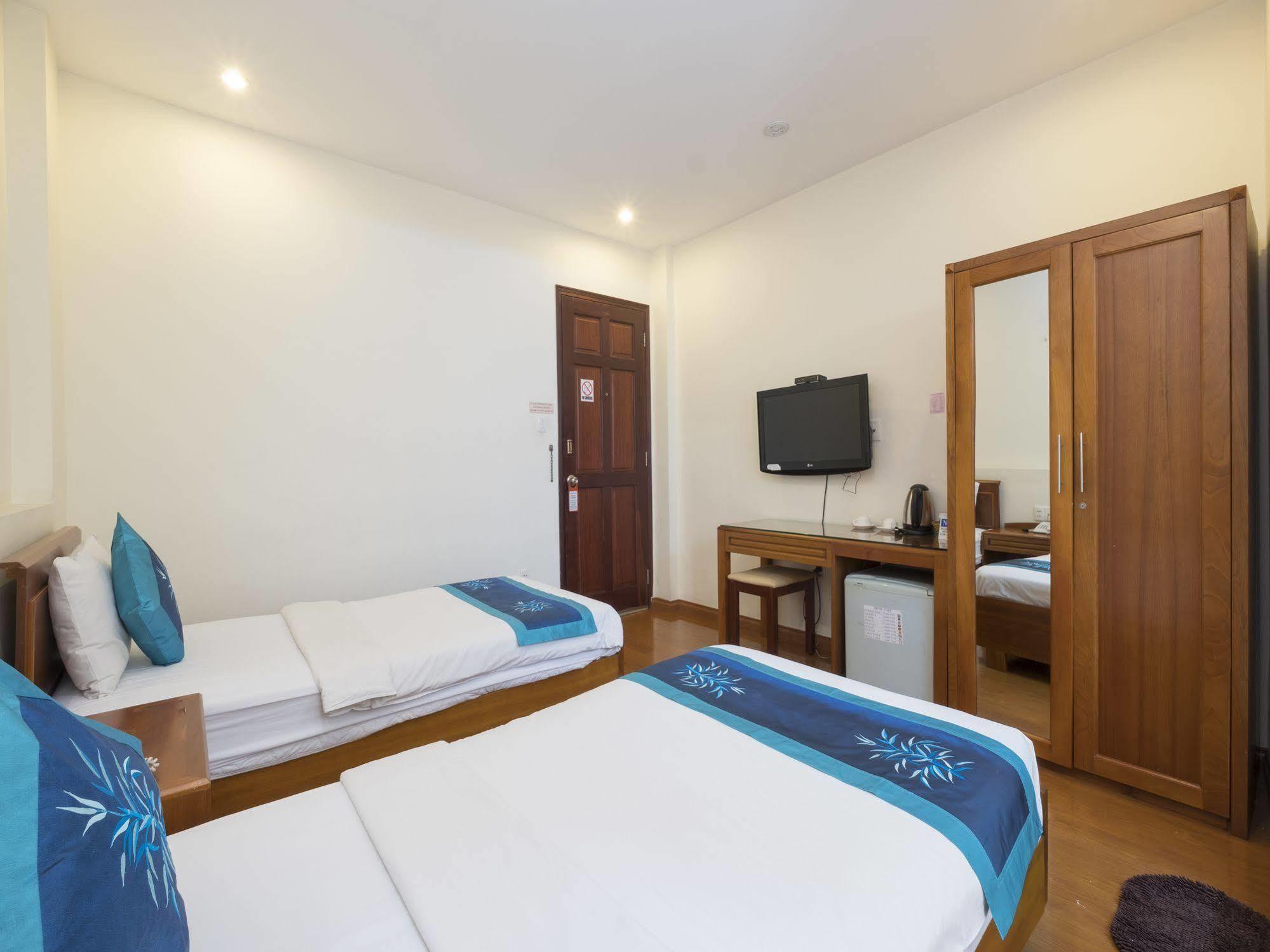 Blue River Hotel 2*