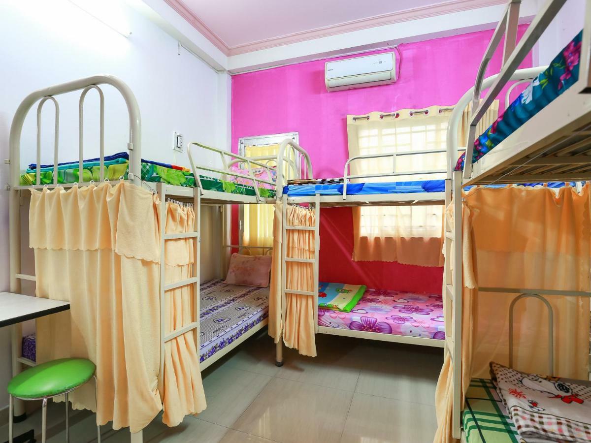 Color House Hostel *