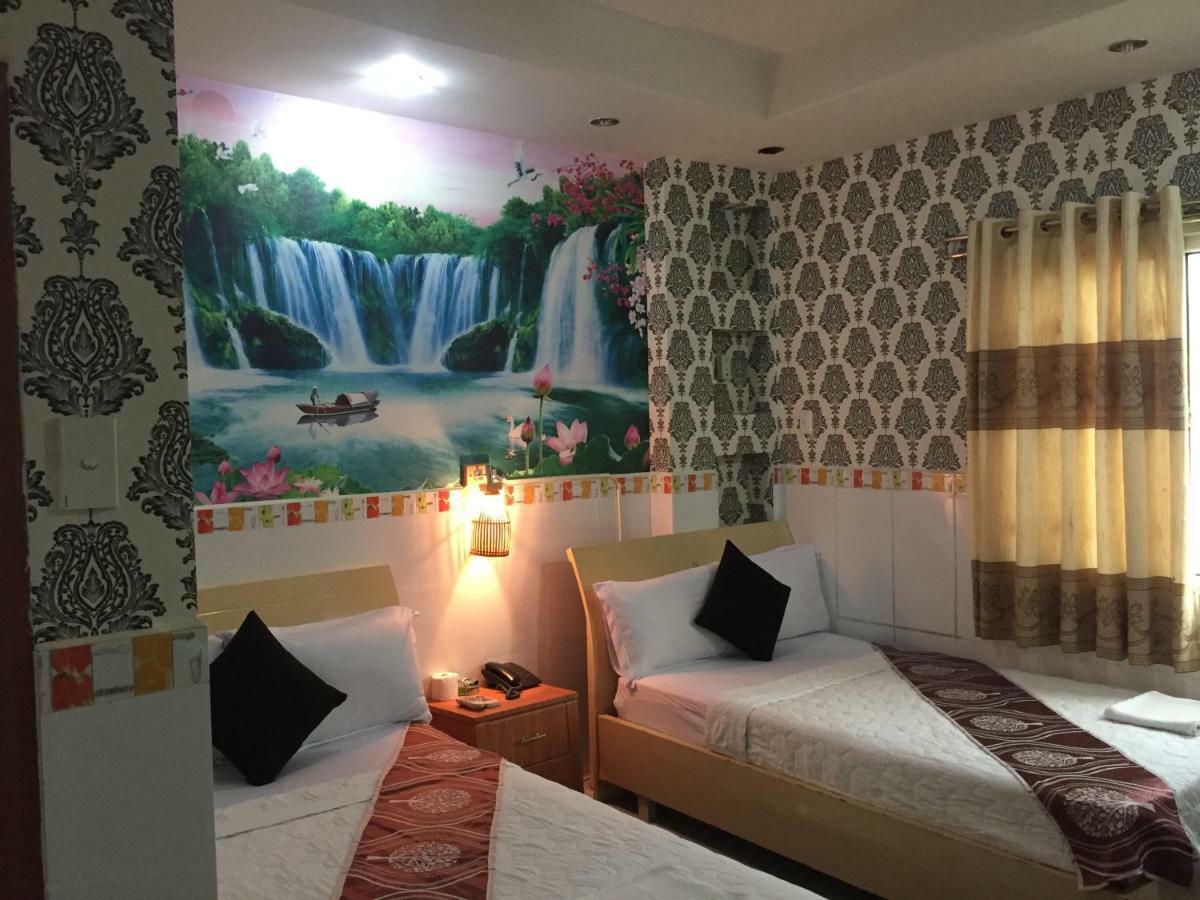 Hotel Expats Minh Quang