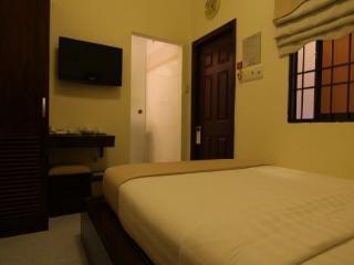 Oyo 438 Small Bay Hotel *