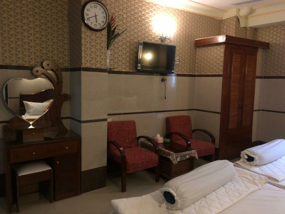 Hoang Quan Hotel