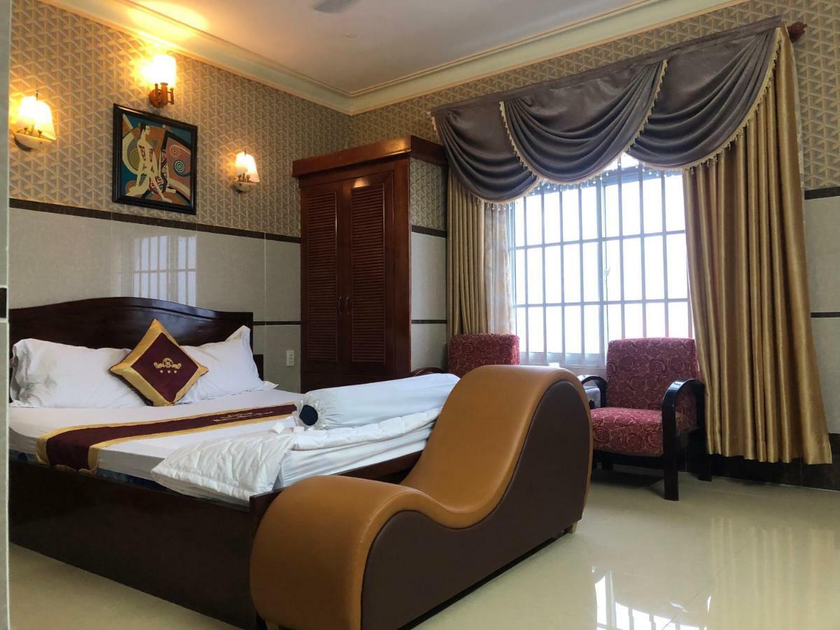 Hoang Quan Hotel