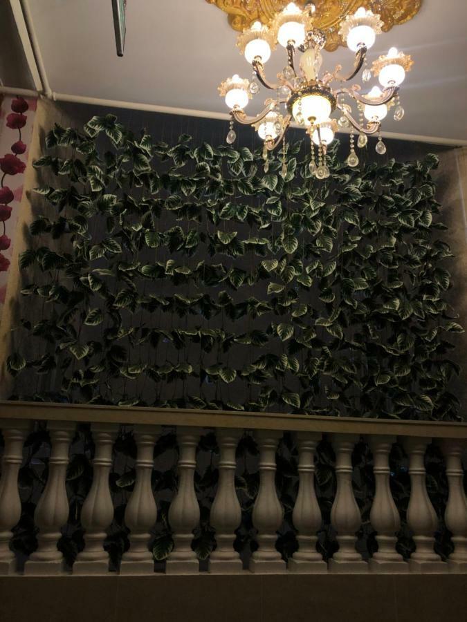 Hoang Quan Hotel 2*