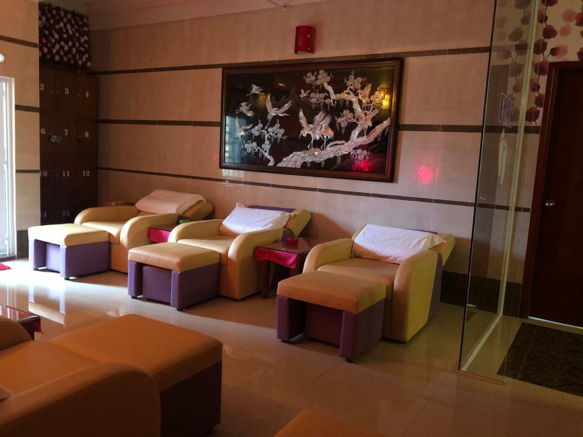 Hotel Hoang Quan