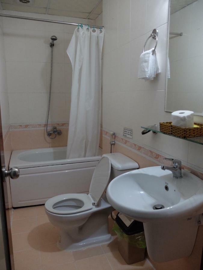 Ngoc Linh Hotel *