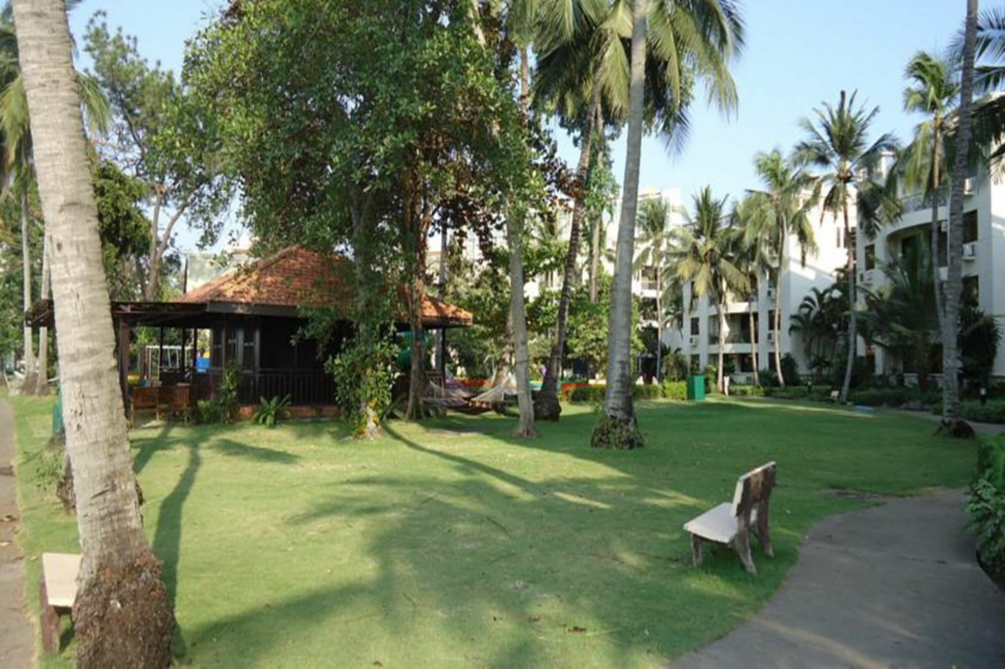 Riverside Serviced Aparthotel