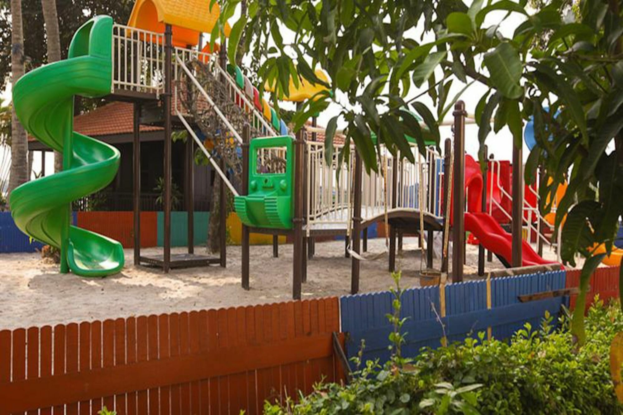 Aparthotel Riverside Serviced 4*