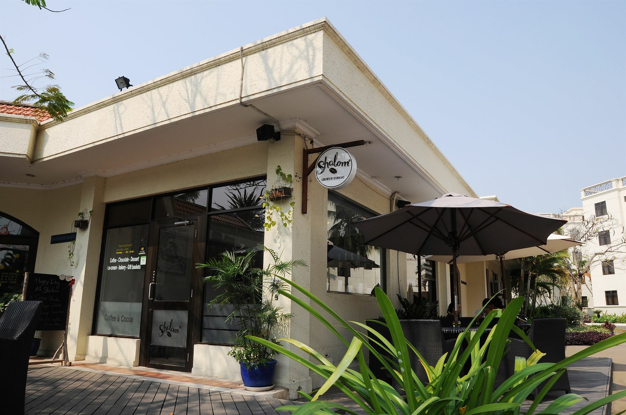 Riverside Serviced 4*
