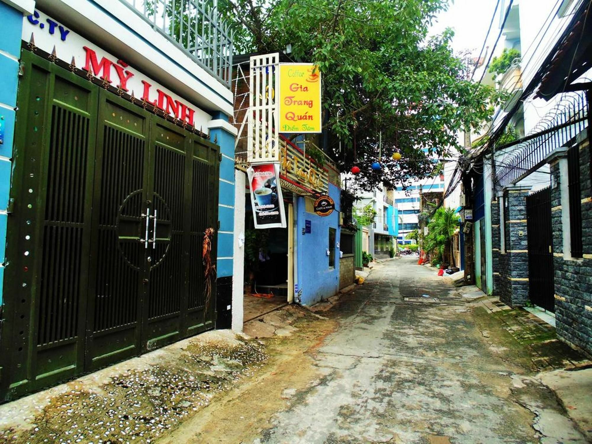 Gowhere Airport Homestay *
