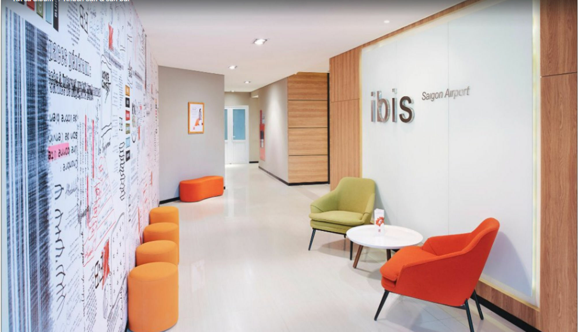 Hotel Ibis Saigon Airport 4*