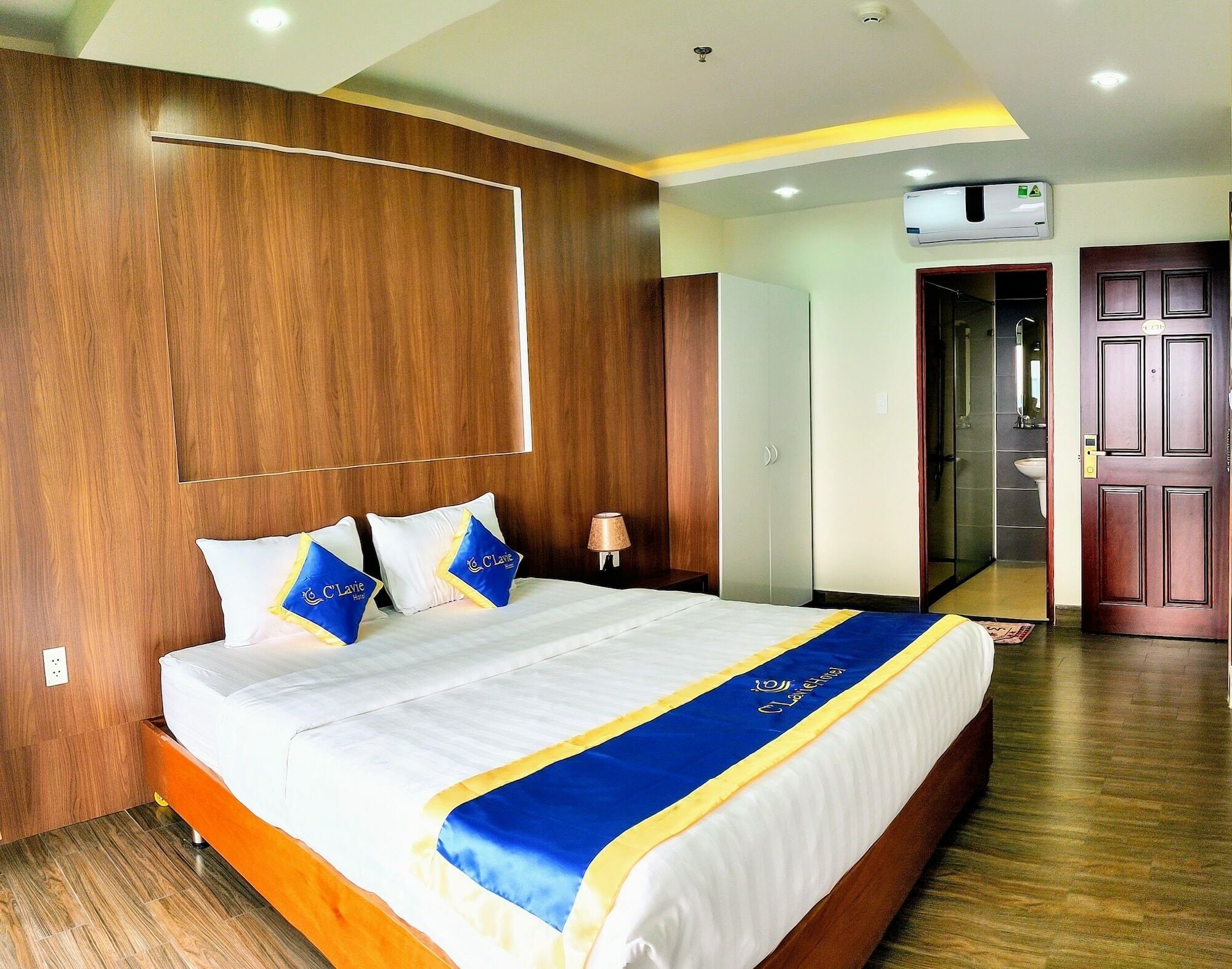 C’lavie – Saigon Airport