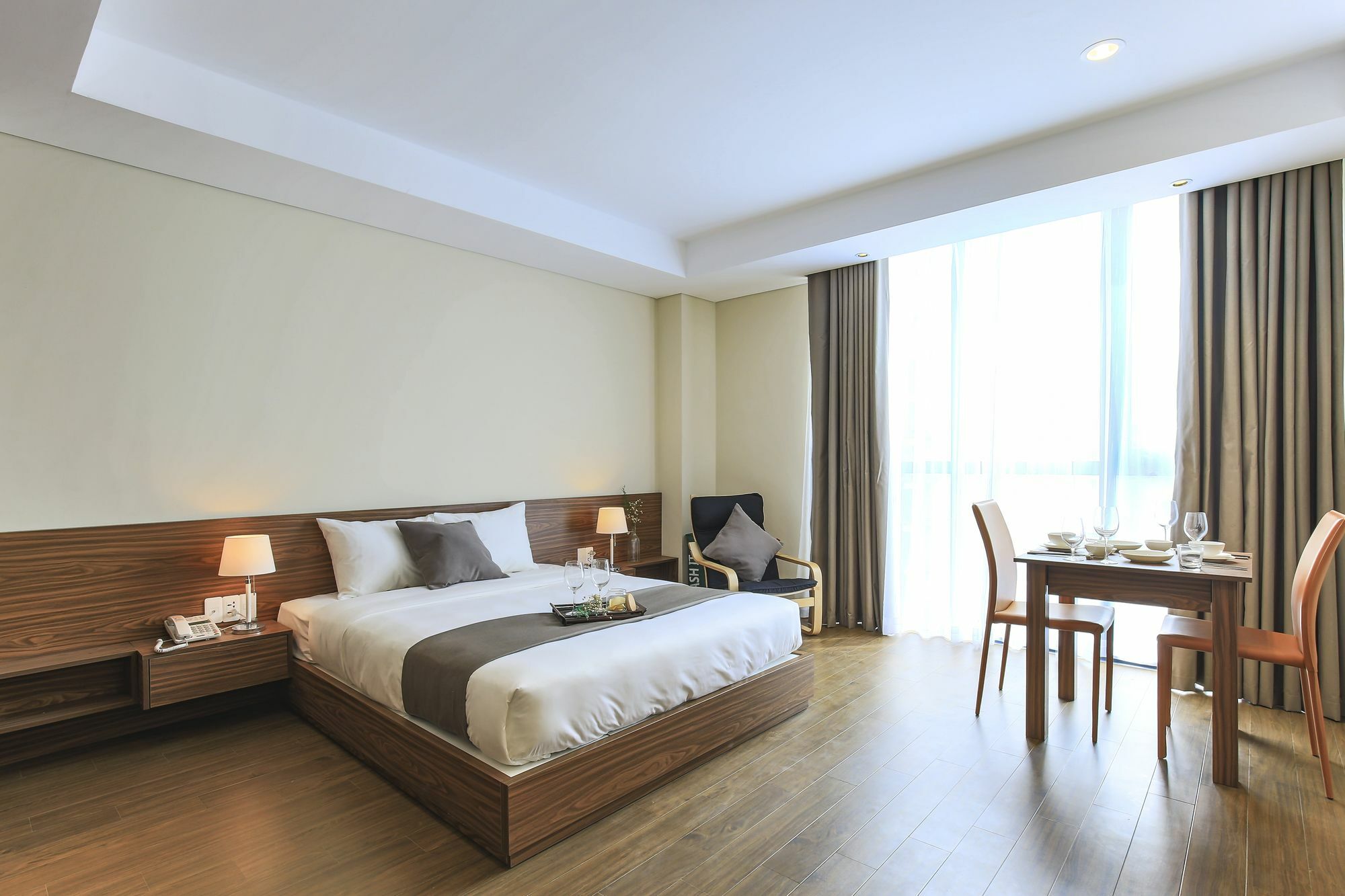 Aurora Serviced (adults Only) Hotel
