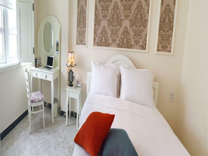 Khách sạn Chez Mimosa Boutique - New Address 135 Tran Hung Dao 3*