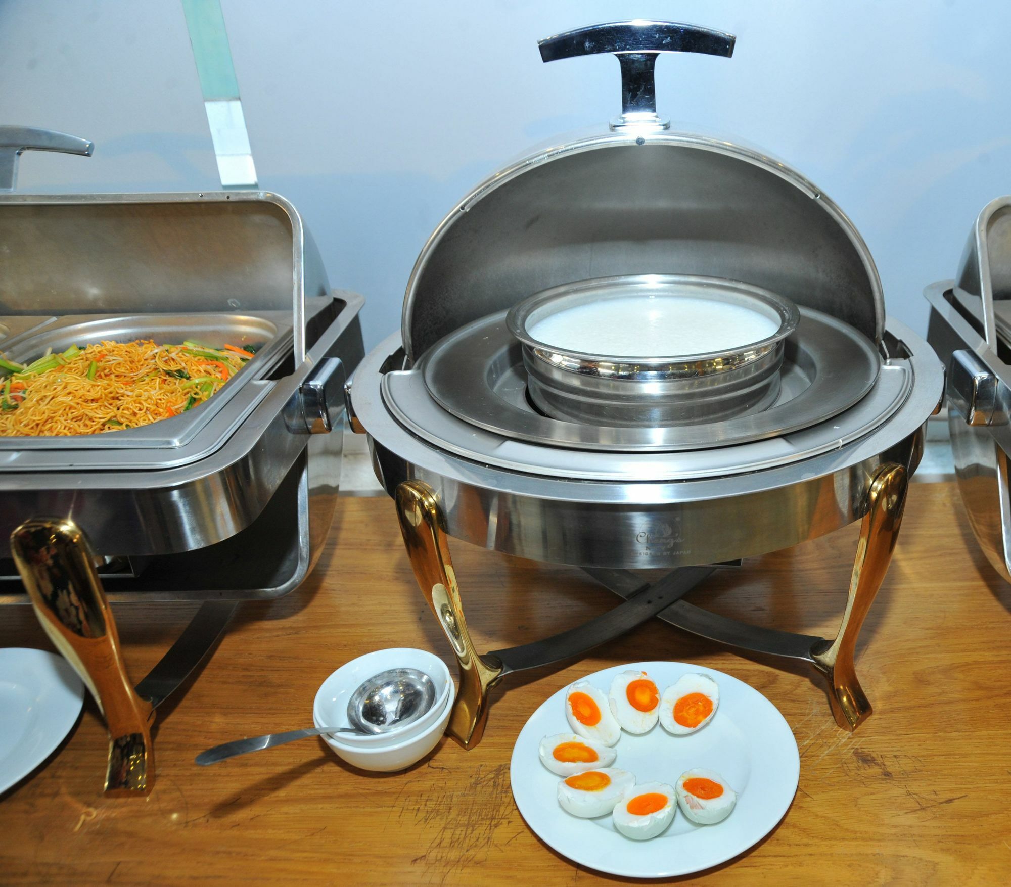 Hotel Queen - Ben Thanh Market 3*