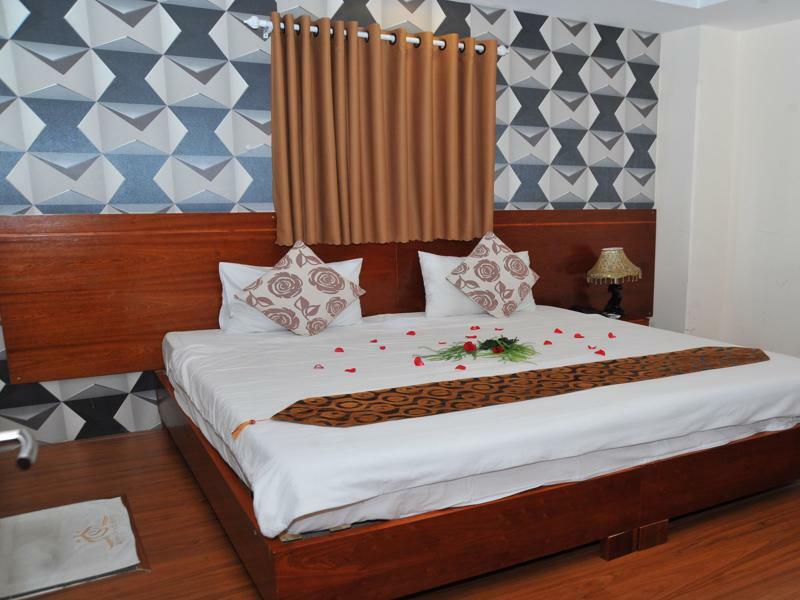 Hotel Queen - Ben Thanh Market 3*