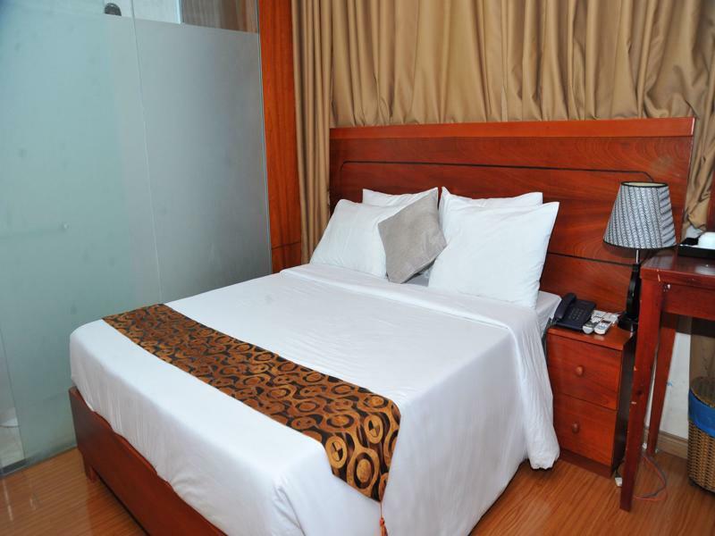 Queen - Ben Thanh Market Hotel 3*