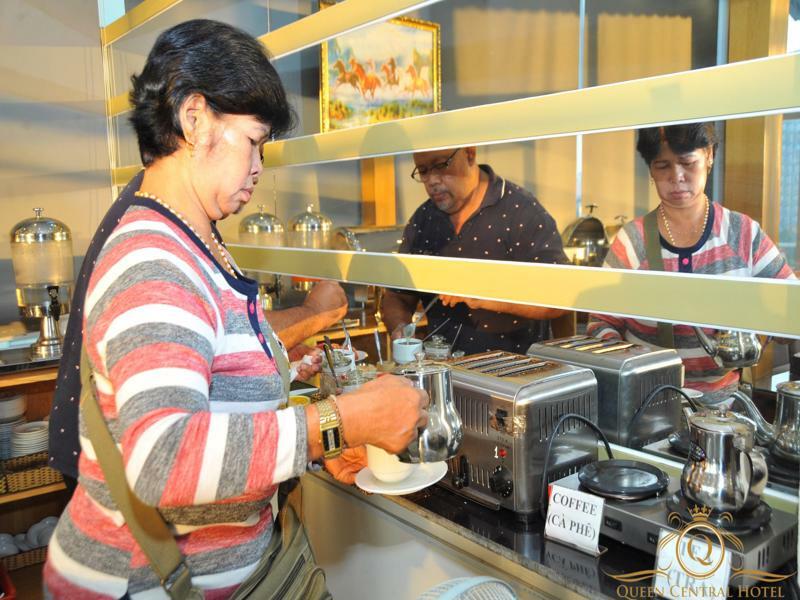 Hotel Queen - Ben Thanh Market 3*