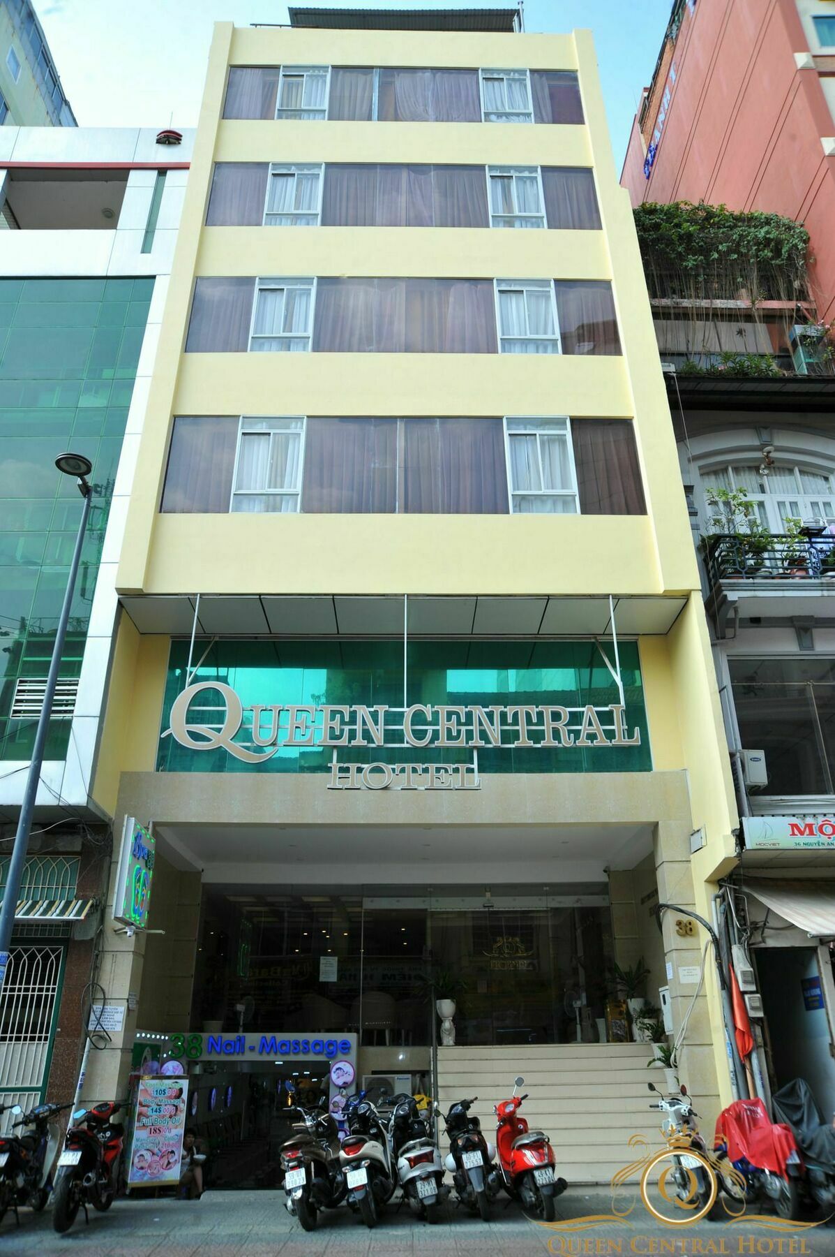 Queen - Ben Thanh Market Hotel 3*