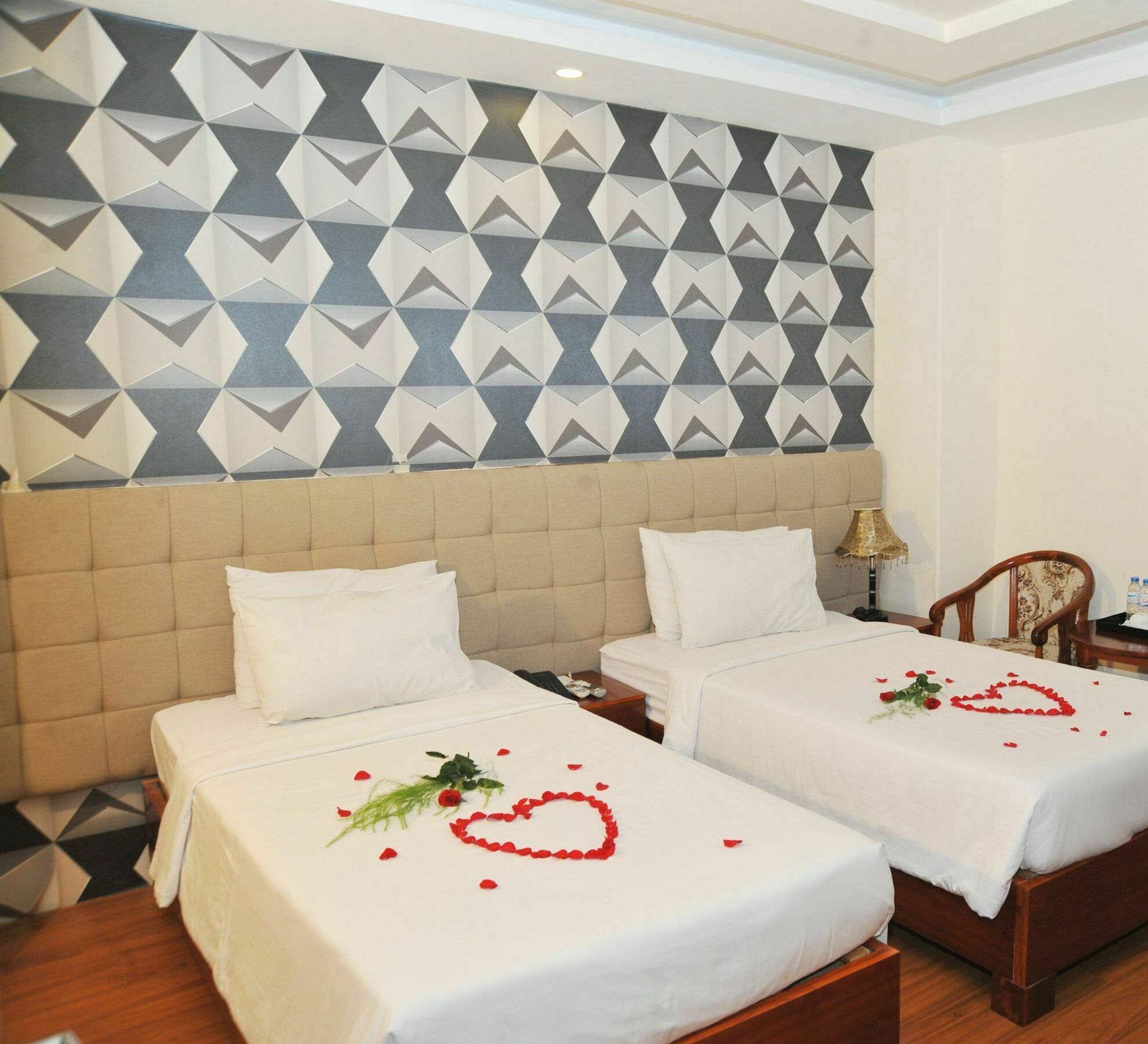 Hotel Queen - Ben Thanh Market 3*