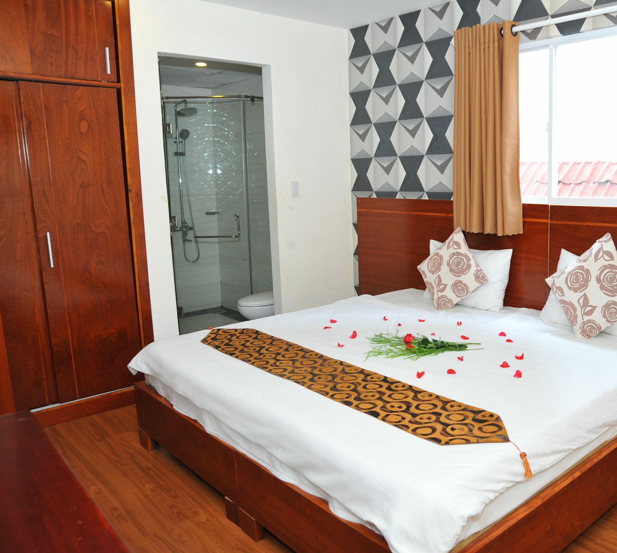 Queen - Ben Thanh Market 3* Ho Chi Minh City