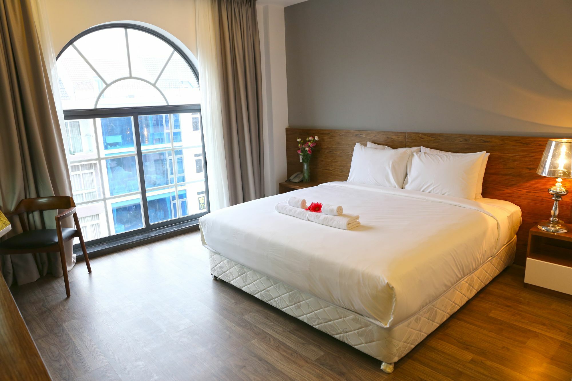 Bizu Royal Hotel 3*