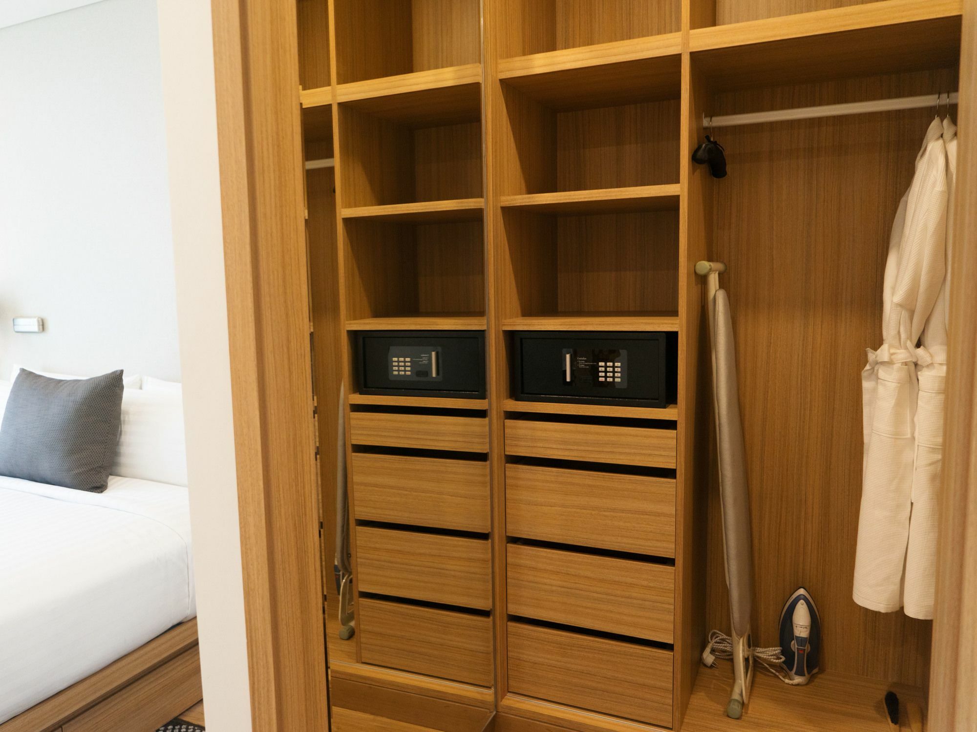 Aparthotel Oakwood Saigon 5*