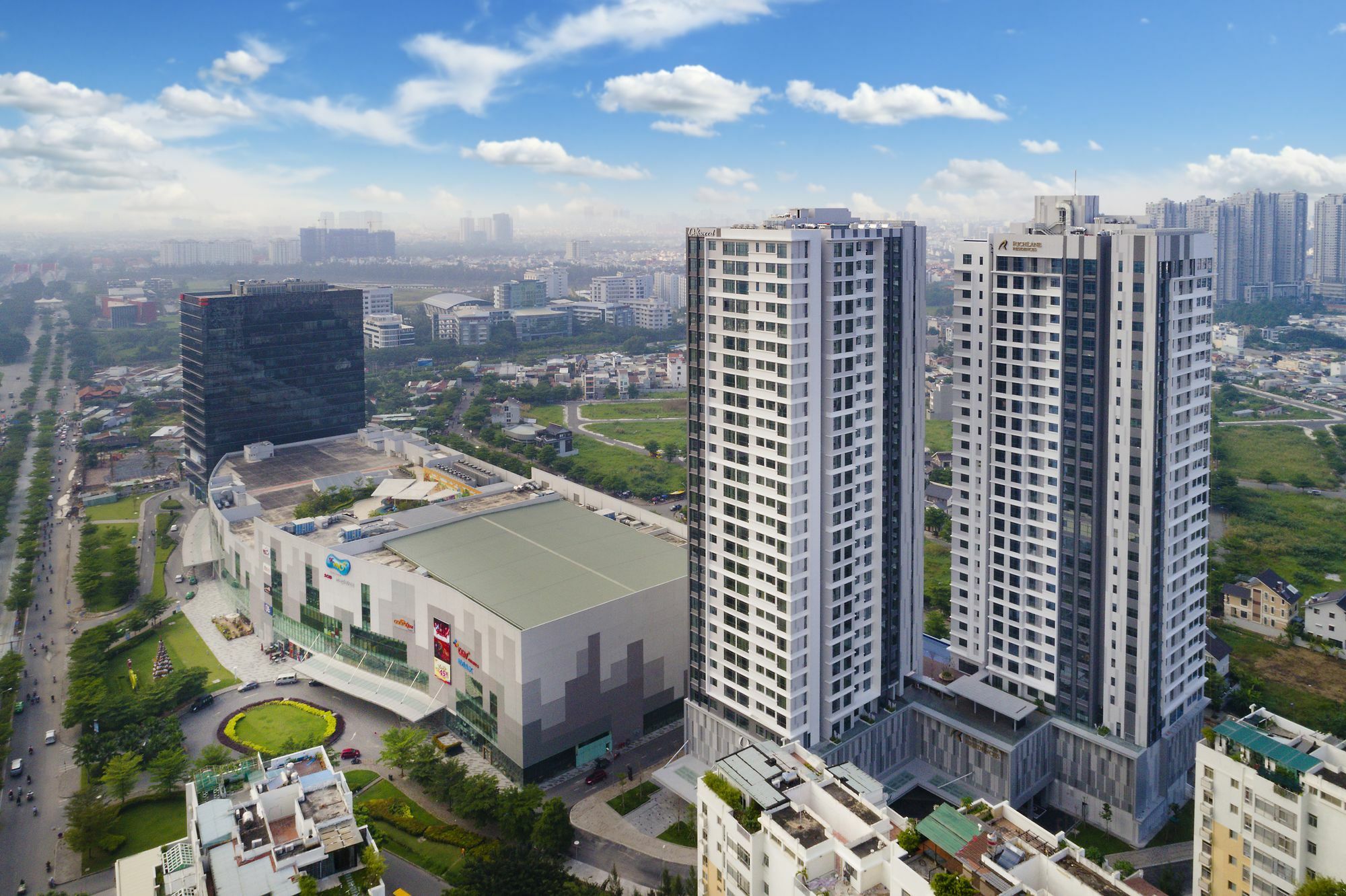 Oakwood Saigon 5*