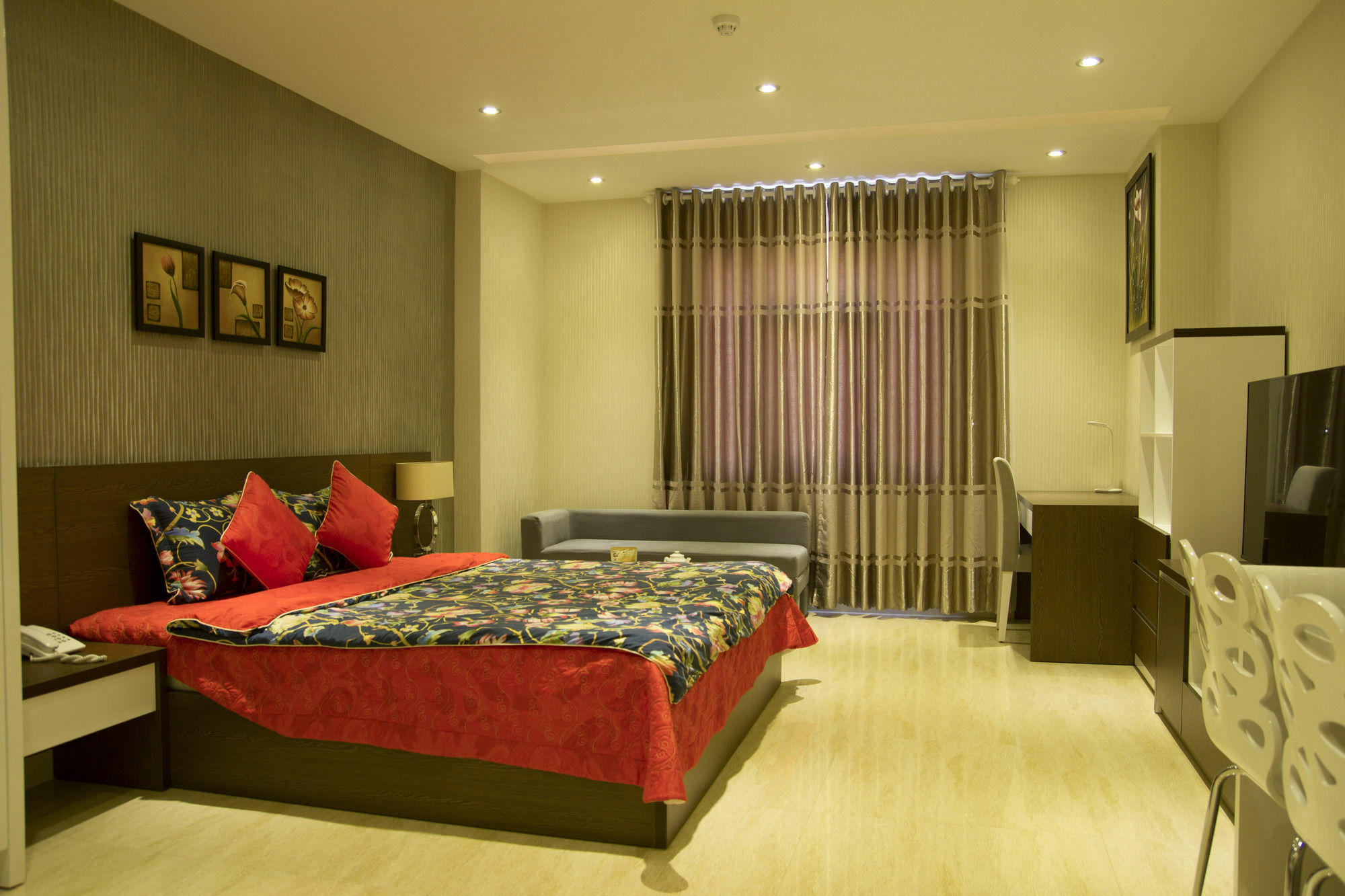 Sunny Serviced * Ho Chi Minh City