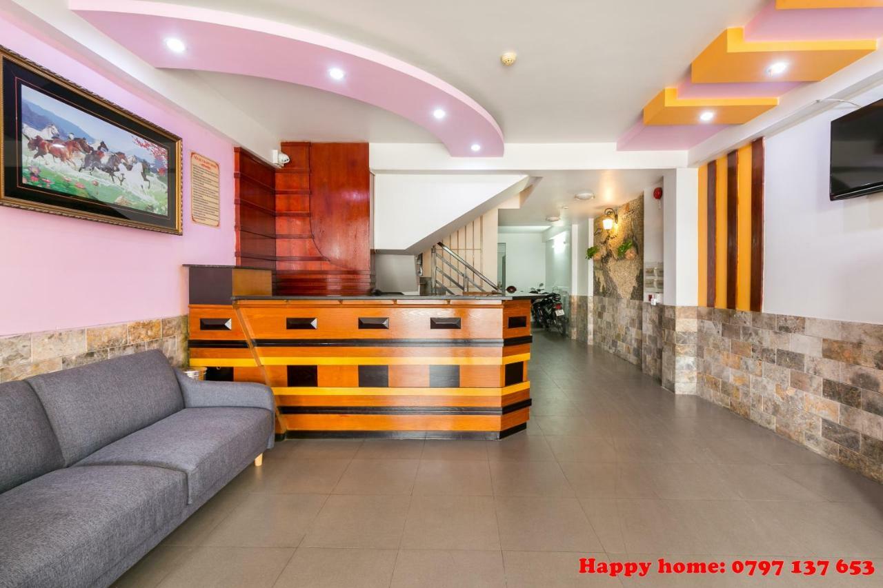Happy Hotel 3*