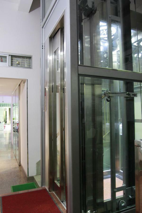 Guest house Quang Saigon Hotel- 40-7 Bui Vien-walking Street 2*