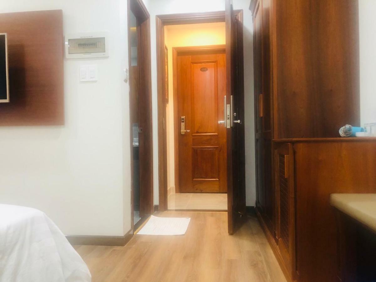 Doha 2 Saigon Airport Hotel 3*