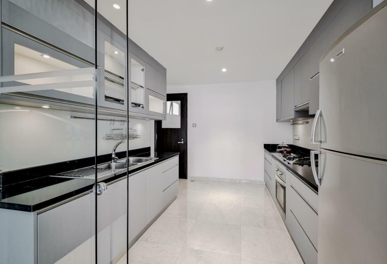 Blue Arch - Luxury Serviced In Saigon Apartment