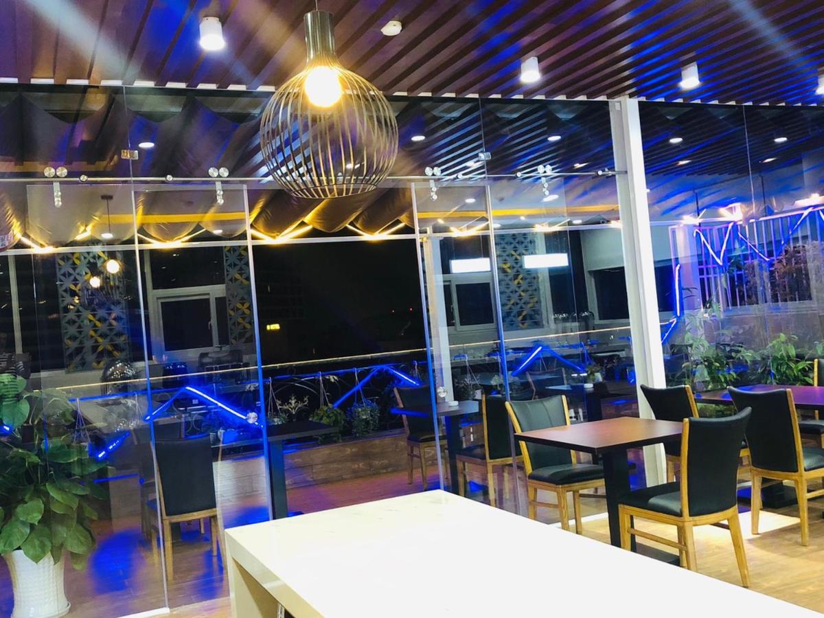 Doha 2 Saigon Airport Hotel