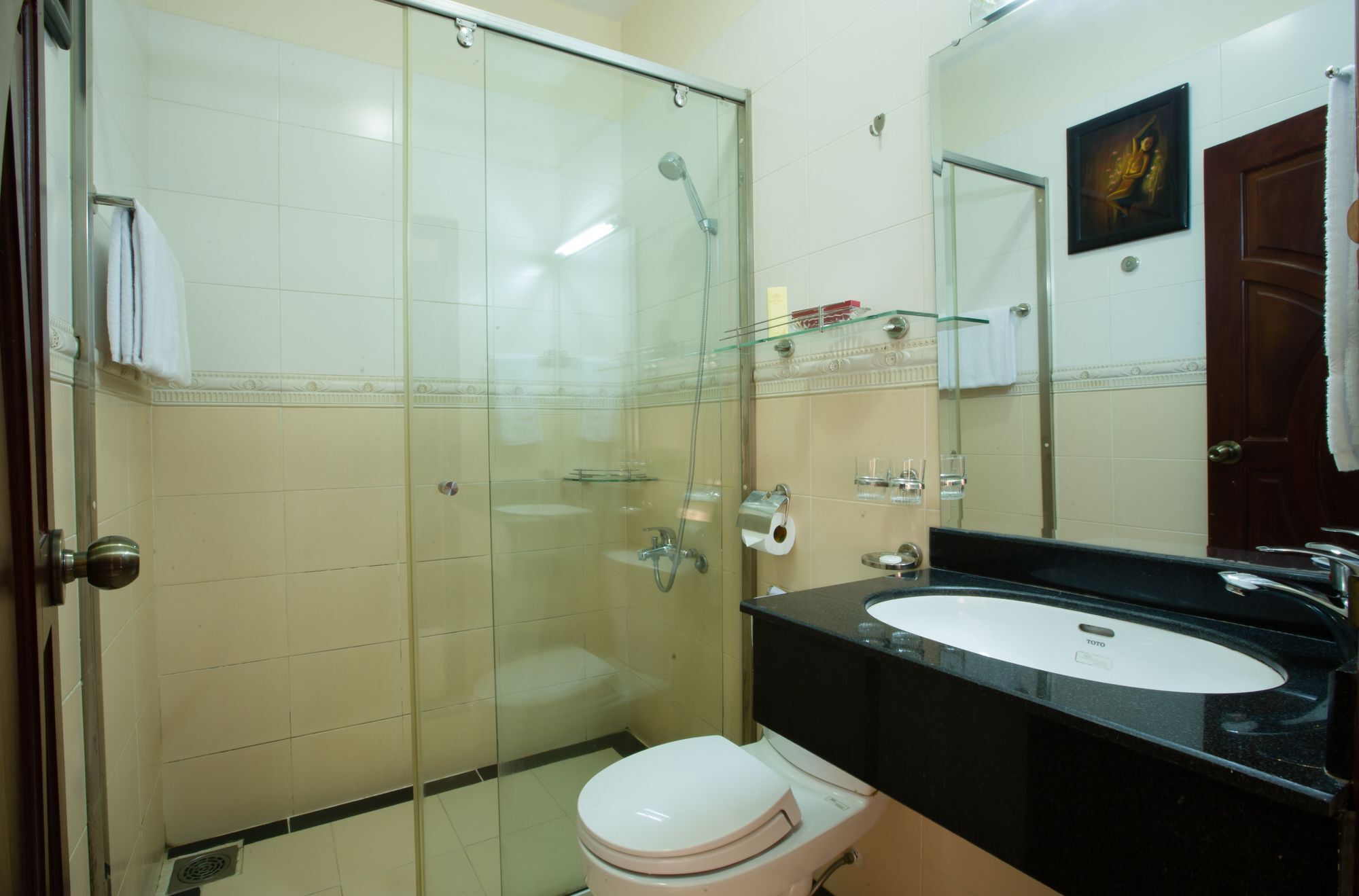 Hoa De Nhat Hotel- San Bay Tan Son Nhat 3*