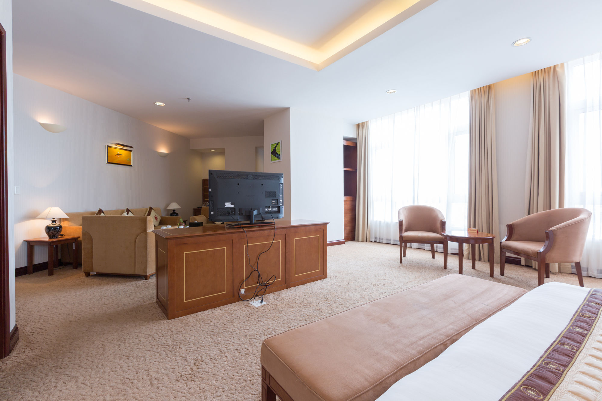 Hotel Tan Son Nhat Saigon 5*