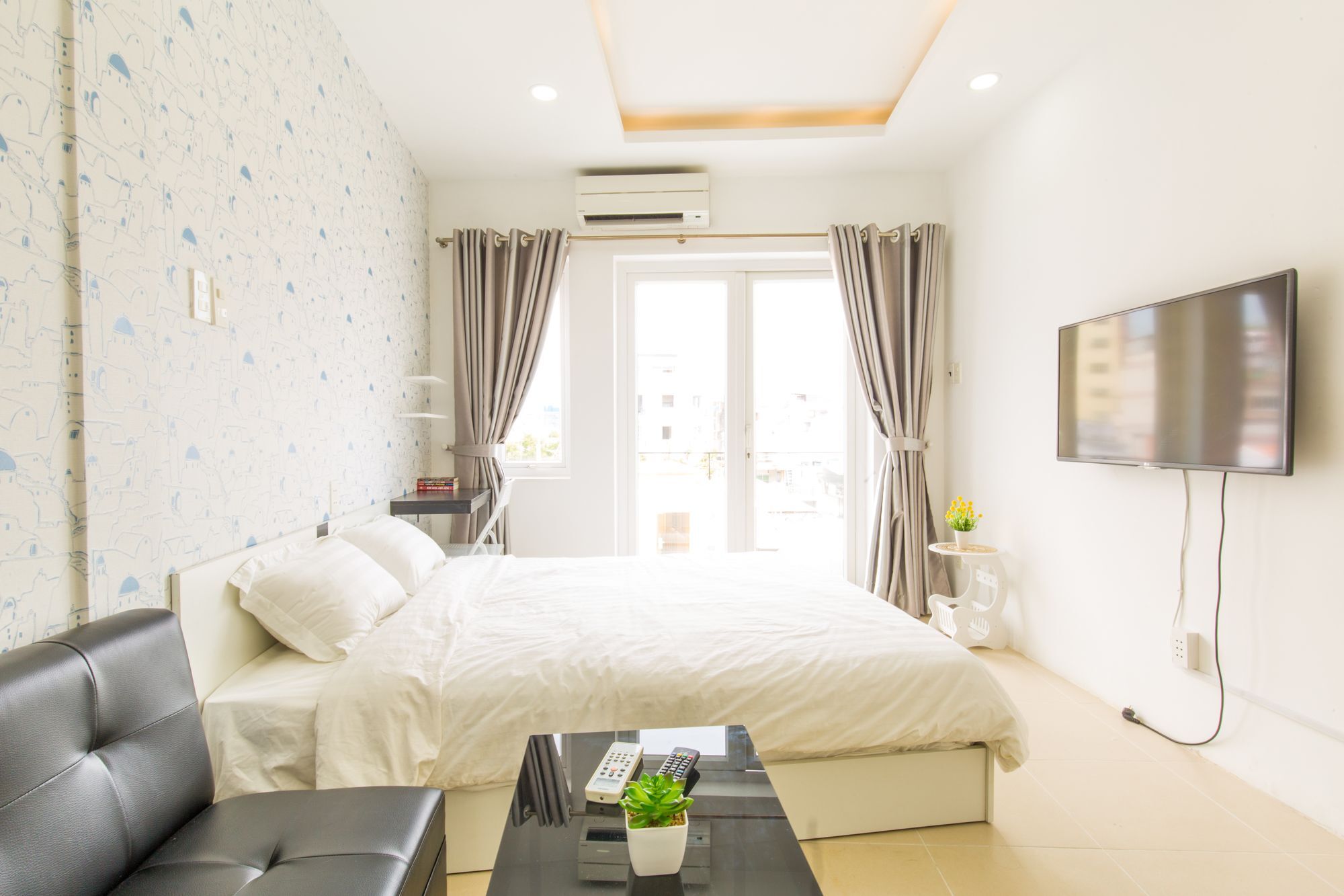 Qhome Saigon - Vo Tan Apartment *