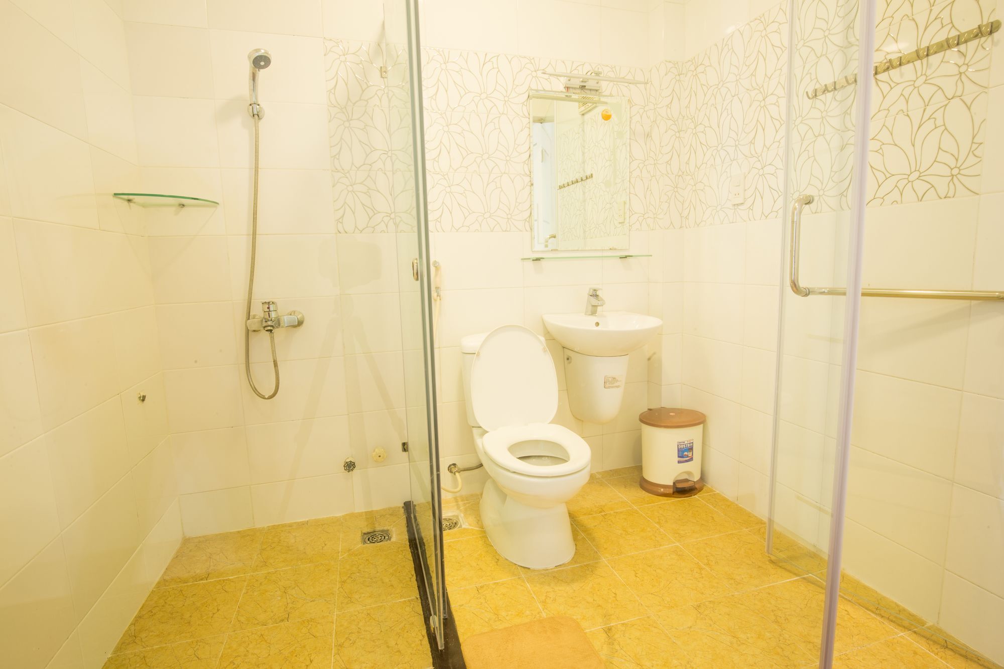Qhome Saigon - Vo Tan * Ho Chi Minh City