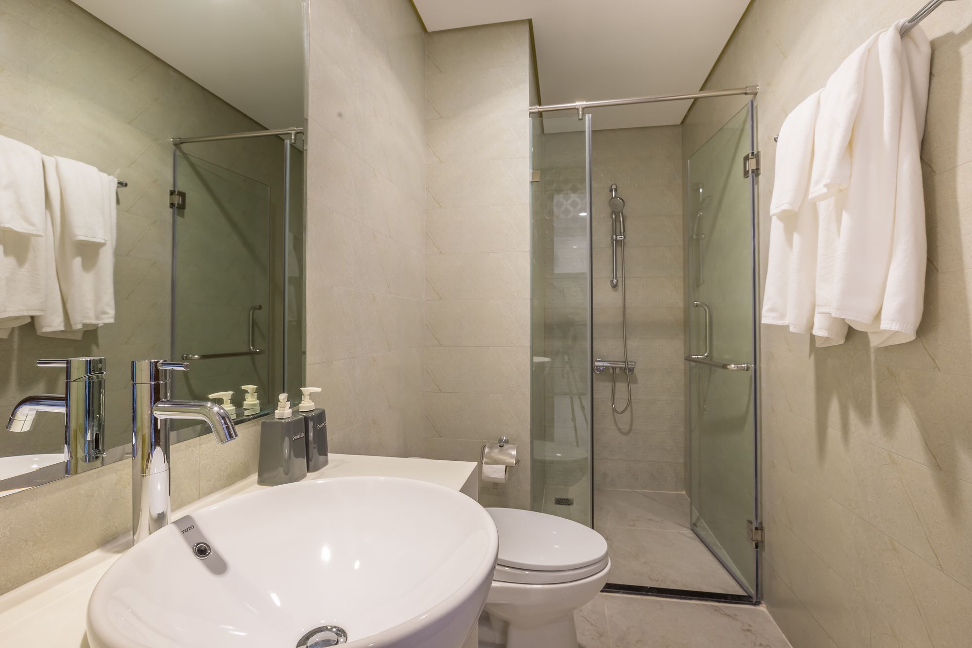 View Modern Cozy 1br *